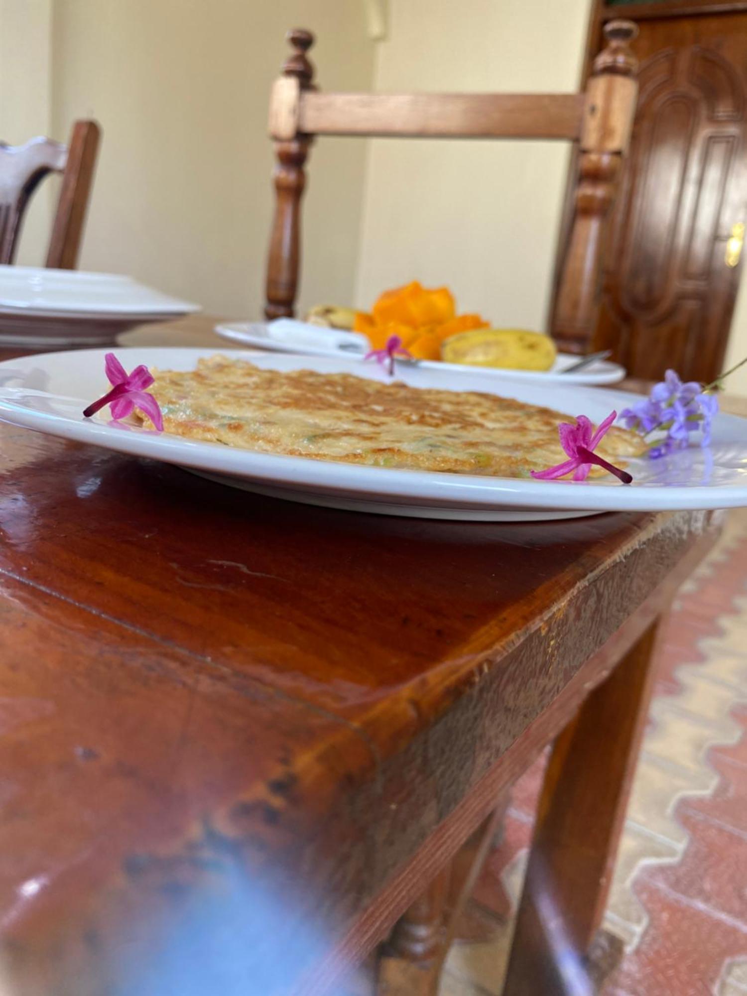 Bed and breakfast Falcon House Kendwa Extérieur photo