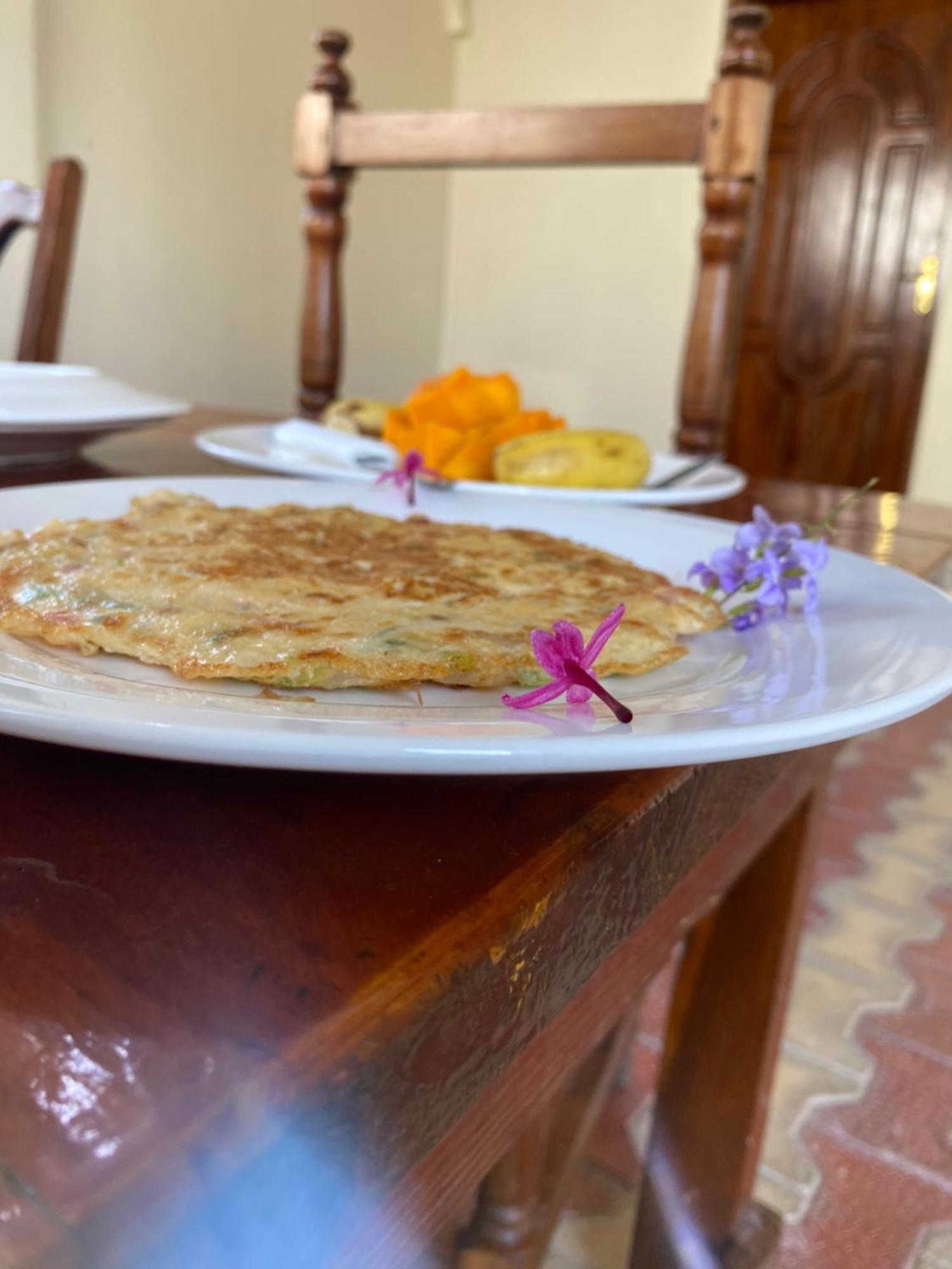 Bed and breakfast Falcon House Kendwa Extérieur photo